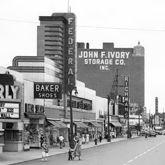 Federals (Federal Department Store) - Detroit - 10735 Grand River Ave (newer photo)